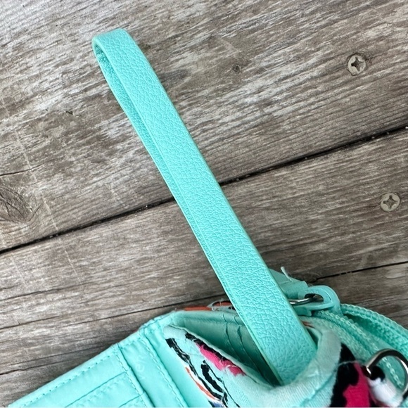 GUC Vera Bradley All in One/ Three in One Trifold Wristlet Pueblo Teal P… - Picture 5 of 13